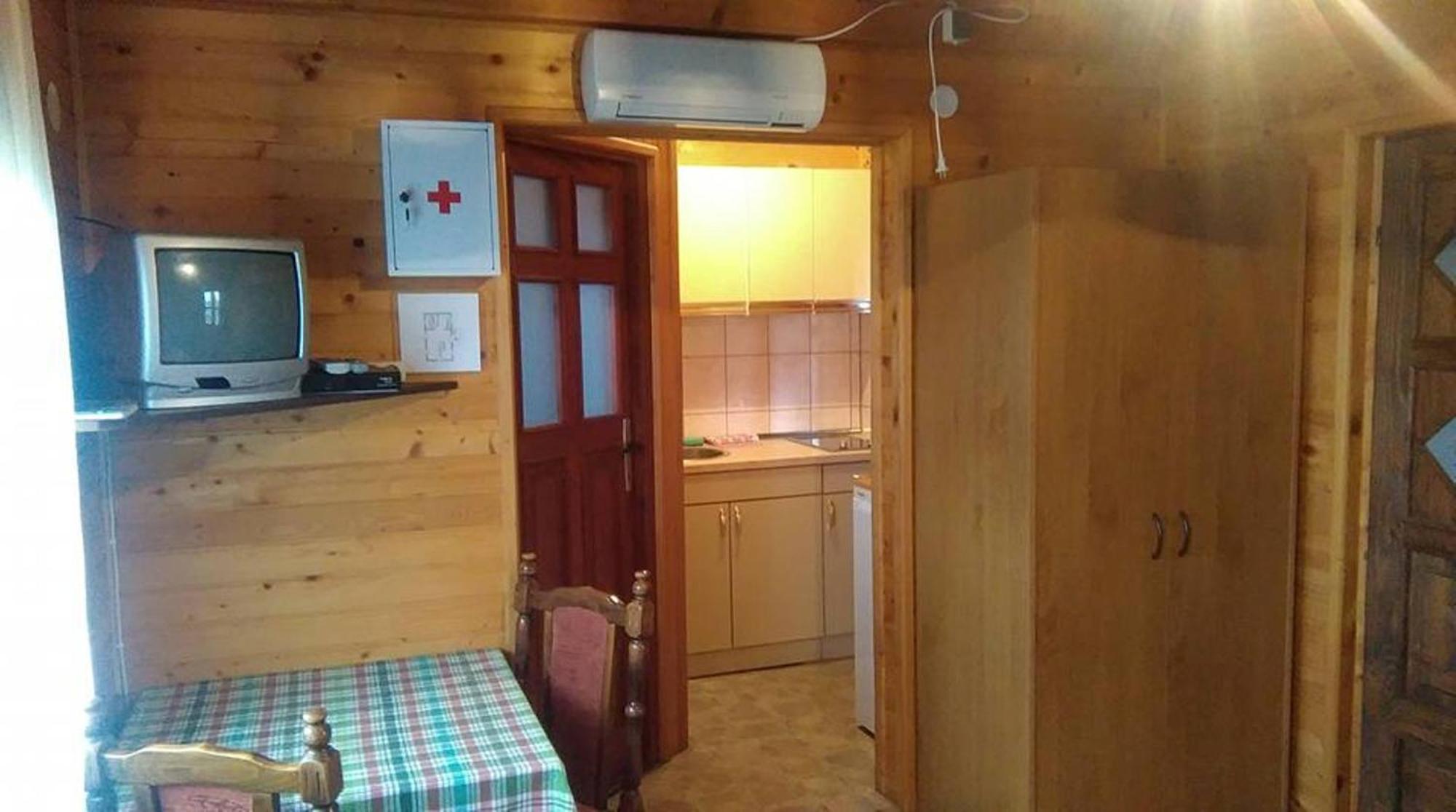 House Ilija Hodak Seliste Dreznicko Bilik gambar