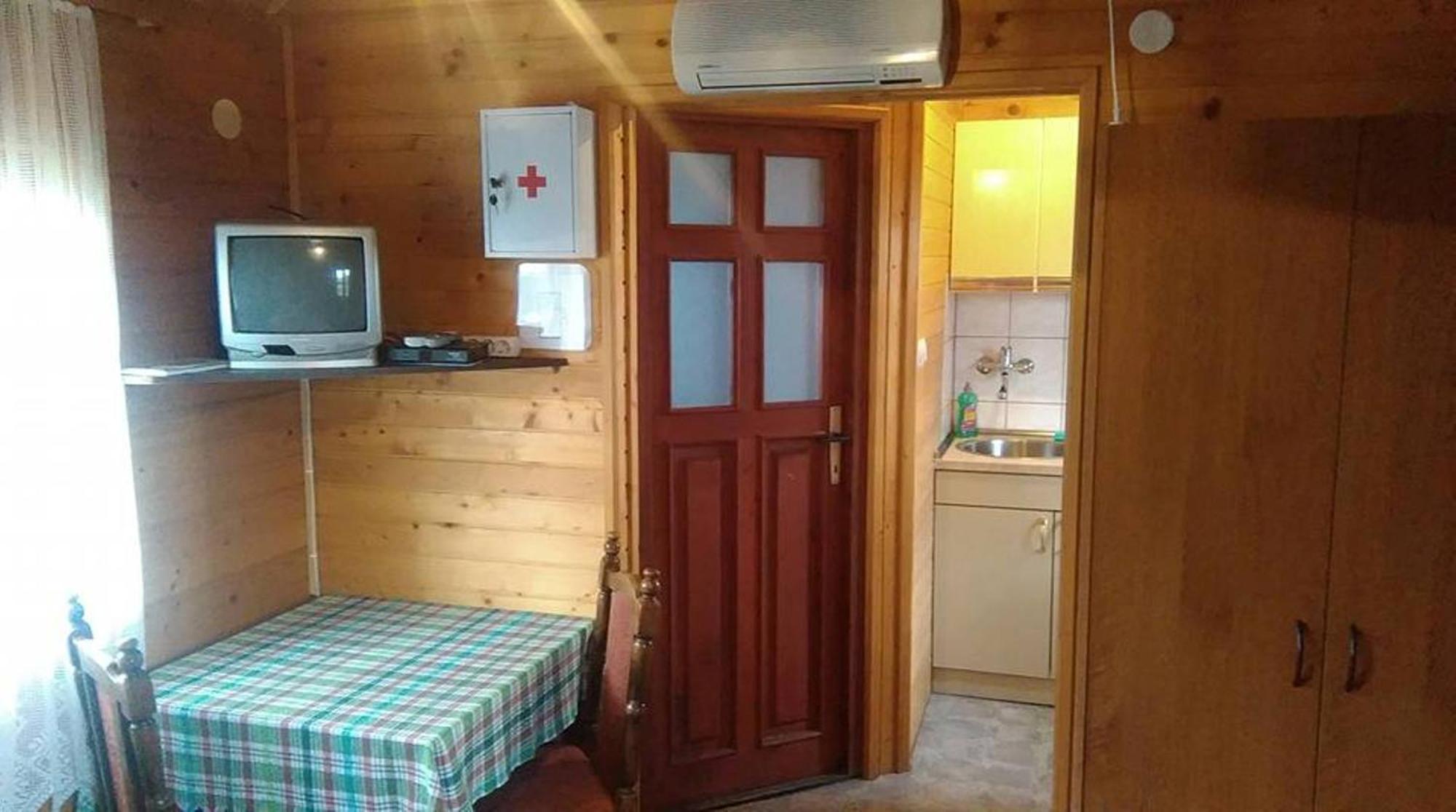 House Ilija Hodak Seliste Dreznicko Bilik gambar