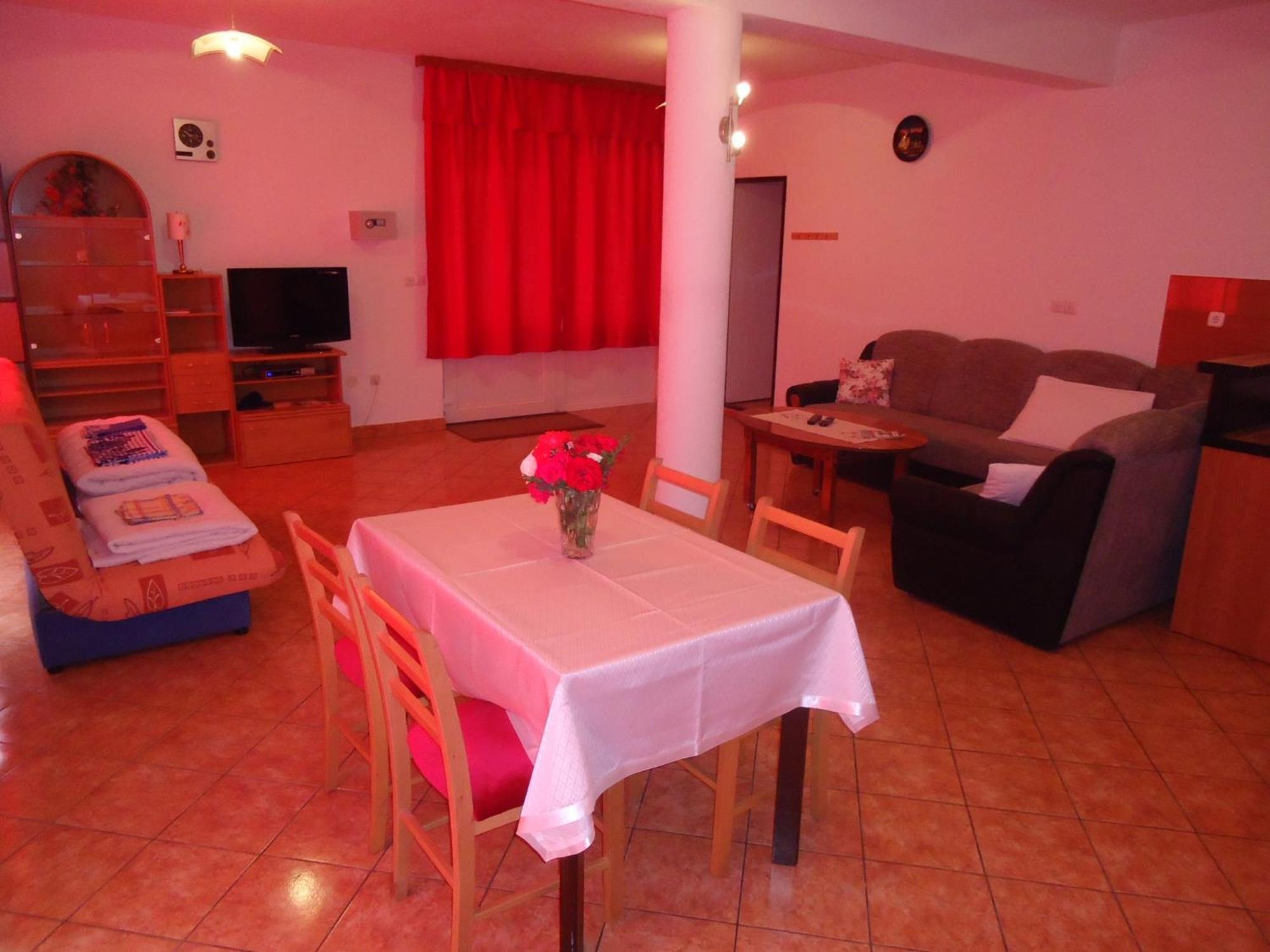 House Ilija Hodak Seliste Dreznicko Bilik gambar