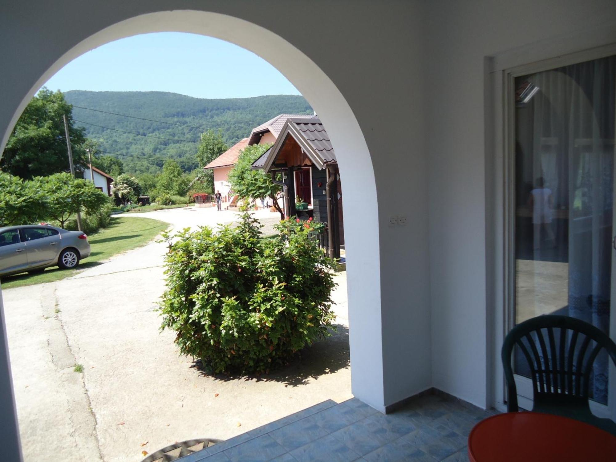 House Ilija Hodak Seliste Dreznicko Bilik gambar